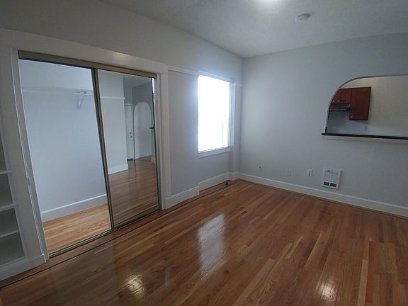 5th image of 850 Van Ness Ave