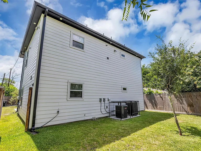 8529 Dosia St #A — Photo 21