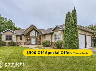 6878 Deer Ct, Centerville, MN 55038