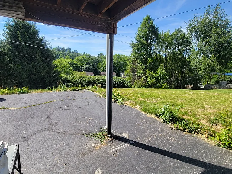1350 Wingate Ave — Photo 16