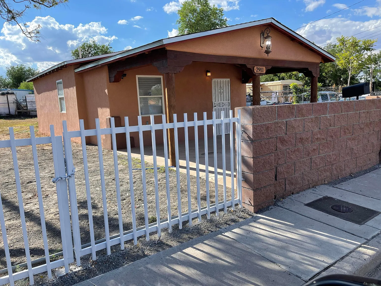 1 bed, 1.0 bath, 900 sqft, $1,250 — Photo 1
