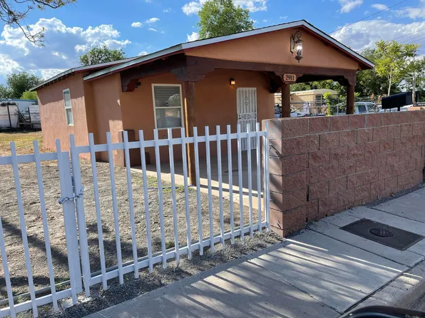 2911 1st St NW, Albuquerque, NM 87107
