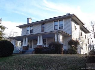 210 White St, Morganton, NC 28655