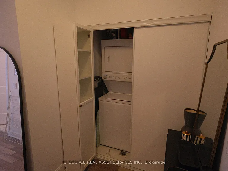 50 Lakebreeze Dr #421 — Photo 16