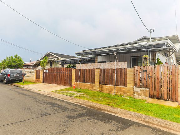 2nd image of 66-893 Kamakahala St