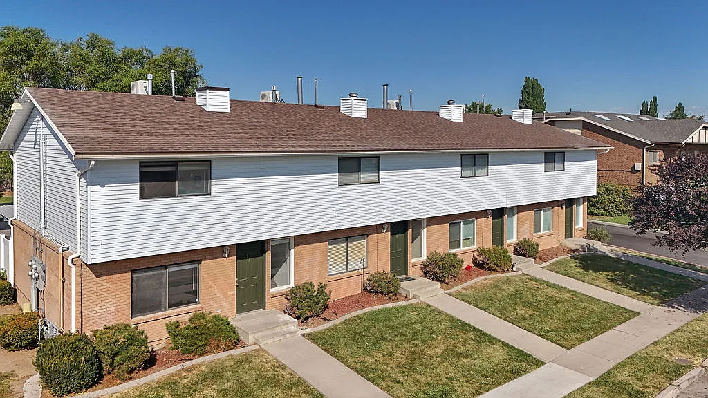 Westmont Townhomes — Photo 1