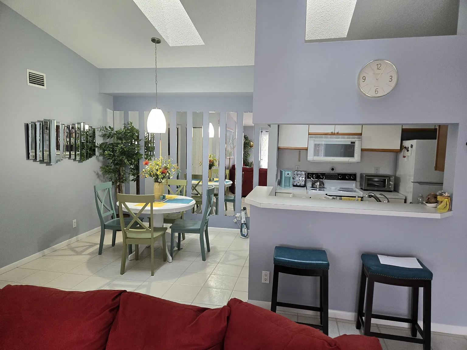 2 bed, 2.0 bath, 1018 sqft, $2,500 — Photo 2