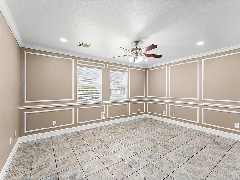 5646 Belmark St — Photo 4