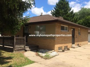 5304 N 87th St, Milwaukee, WI 53225