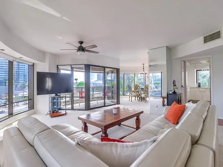 100 Harbor Dr #504 — Photo 38