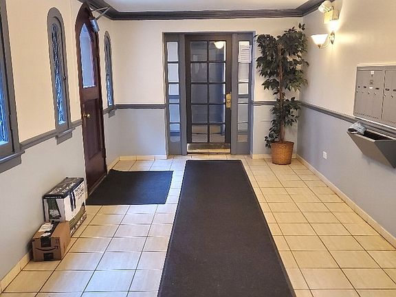 3rd image of 1110 W Montana St #2