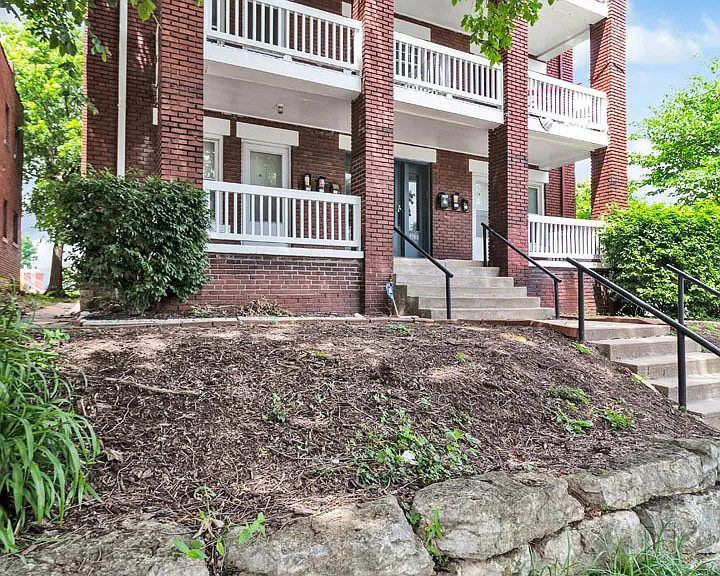 2708 & 2710 Holmes St — Photo 18