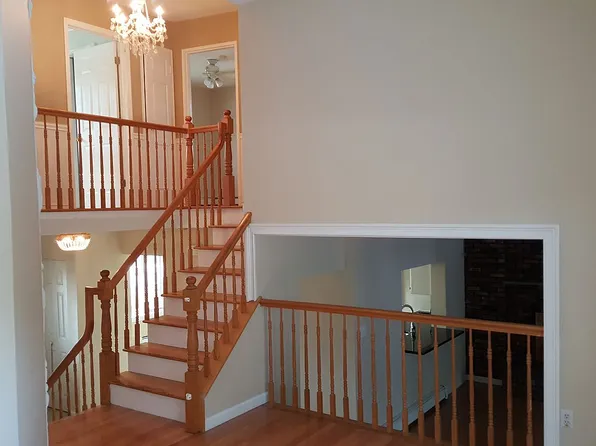 151 Avenue B, Holbrook, NY 11741