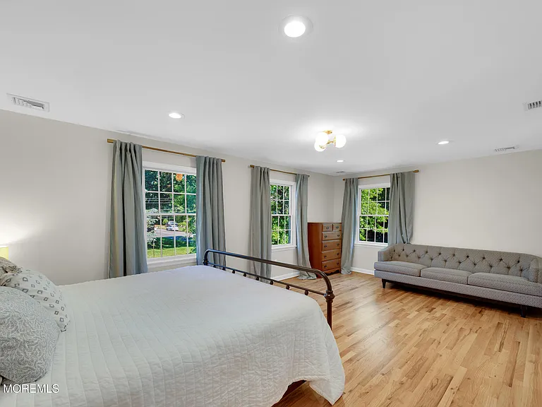402 Morgan Pkwy — Photo 20