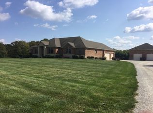 8915 Ferry Rd, Waynesville, OH 45068