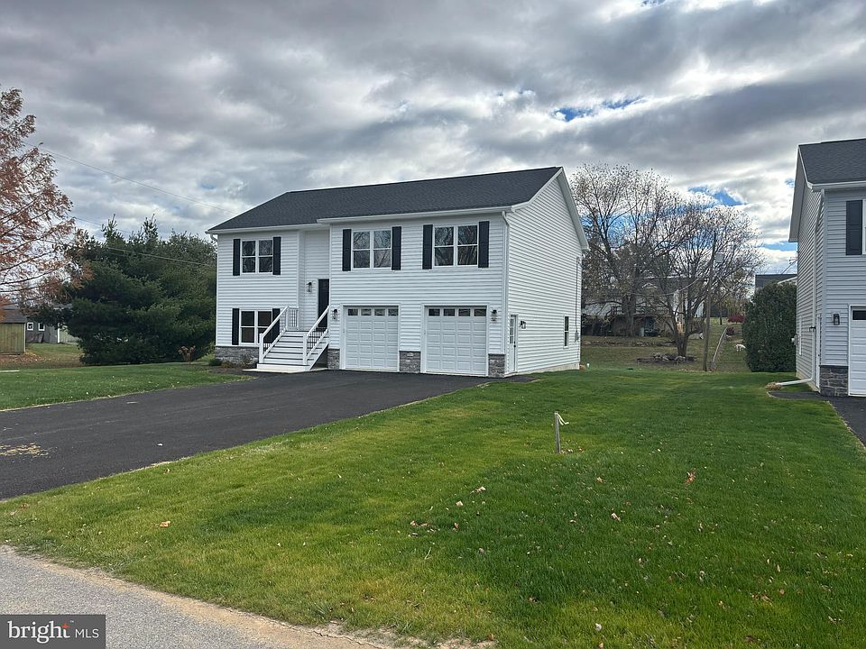 2nd image of 130 Valley Dr