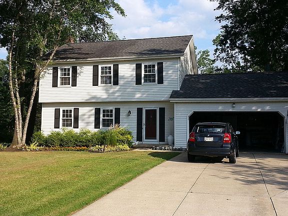 3rd image of 7061 Longview Dr