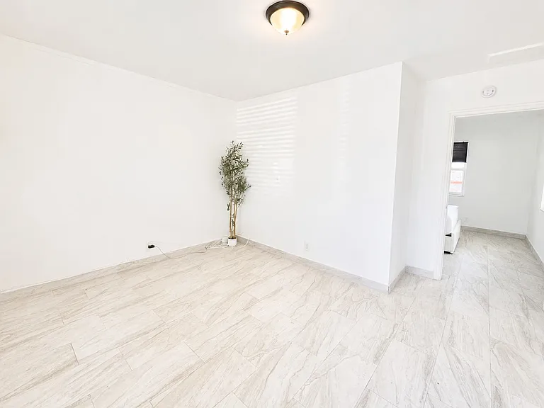 2519 Pierce St #B — Photo 3