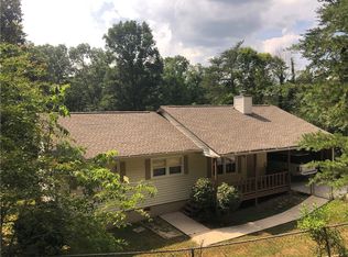 3933 Mark Trl, Gainesville, GA 30506