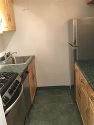 Rented by R New York