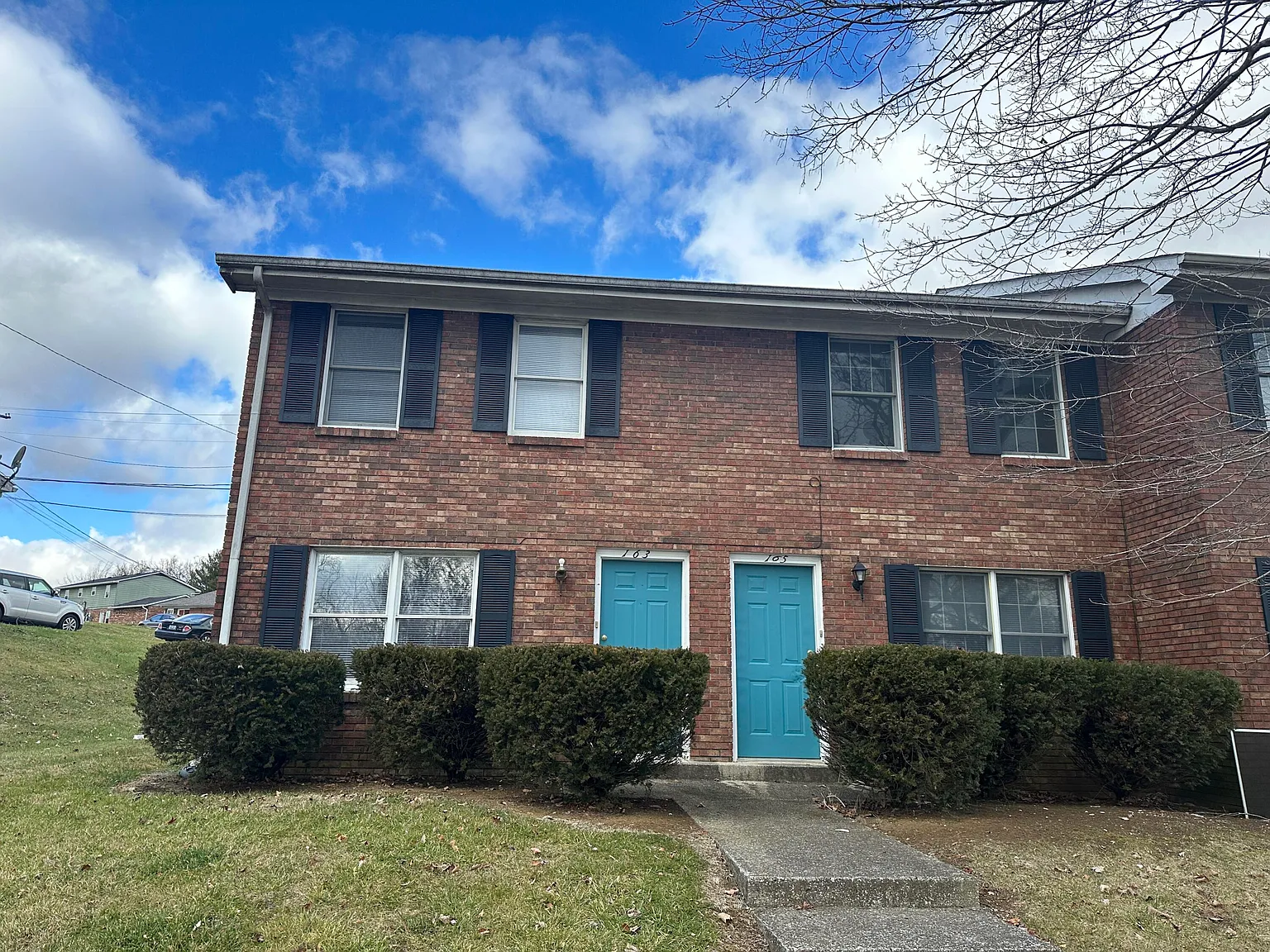 2 bed, 1.5 bath, 1056 sqft, $895 — Photo 1