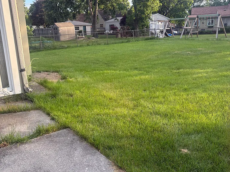 1402 Heritage Dr — Photo 17