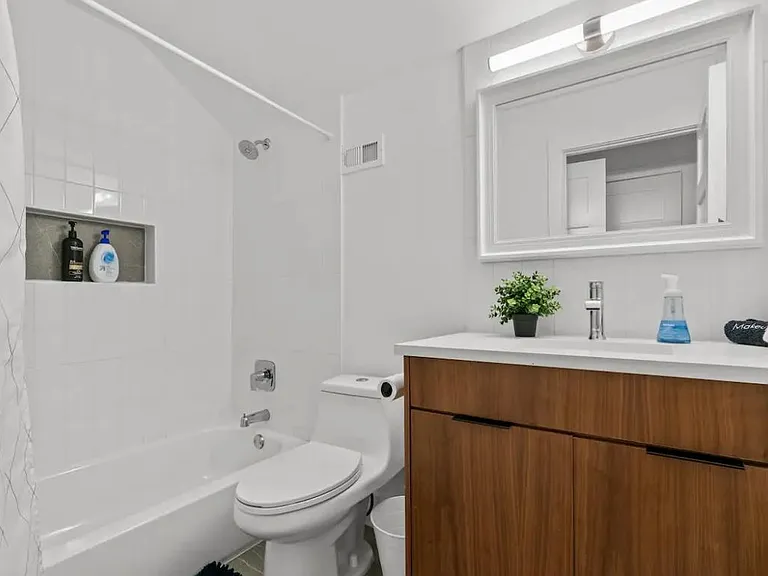 2104 Lamplight Village Cir #B — Photo 16