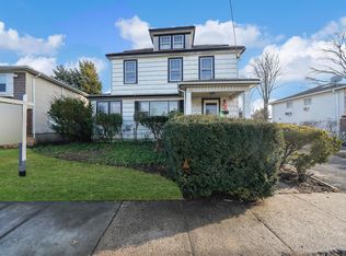 1460 N Jerusalem Rd, North Merrick, NY 11566