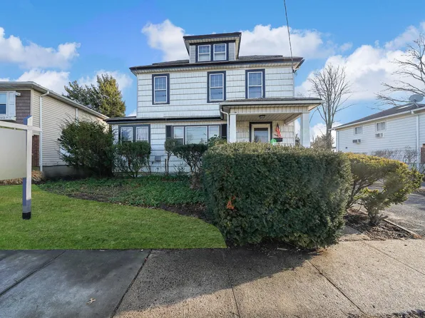 1460 N Jerusalem Road, North Merrick, NY 11566