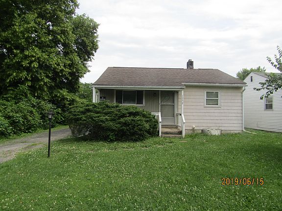 2nd image of 1752 Hopkins Ave