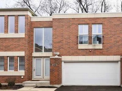130 Finstad Dr #130, Libertyville, IL, 60048