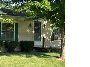 3 Century Dr, Waverly, IL 62692