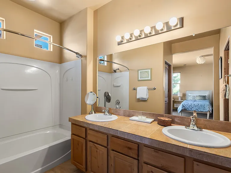 Primary Suite Bathroom / Bathroom 1
