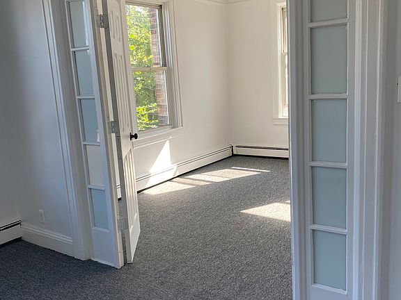 3rd image of 3045 Zulette Ave #2