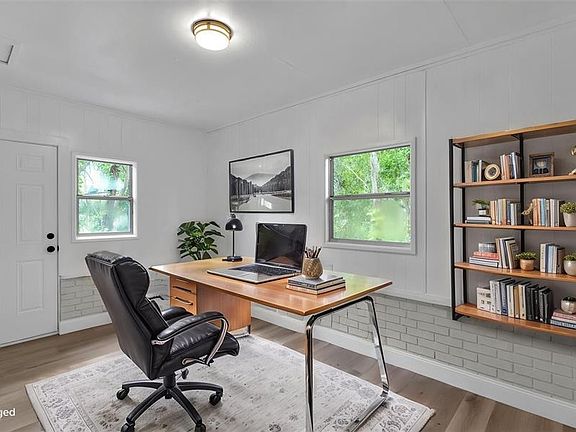 5th image of 507 8TH STREET SE