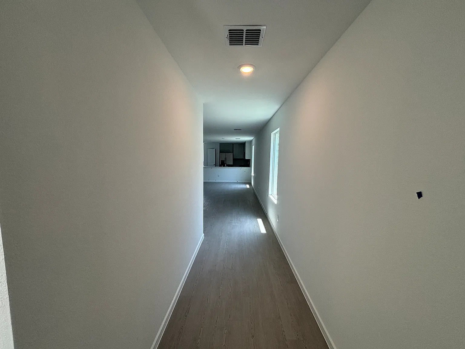 3 bed, 1461 sqft, $2,200 — Photo 4
