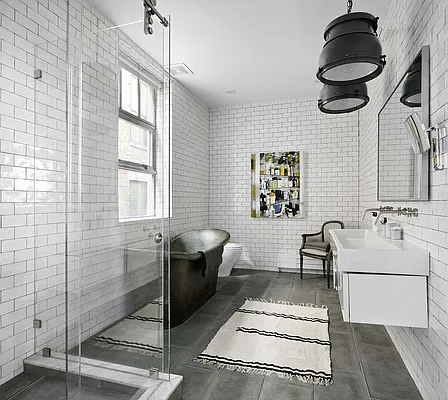 Sold by Compass | media 9