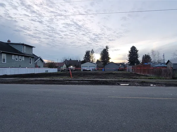 271 Cottage Street S, Buckley, WA 98321