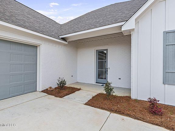 4th image of 744 Bearing Way