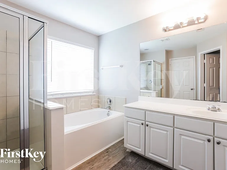 1826 Sun Point Ct — Photo 7