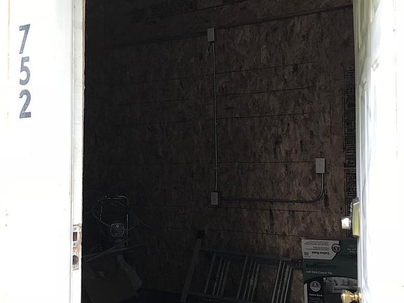4th image of 752 Jessie St #2