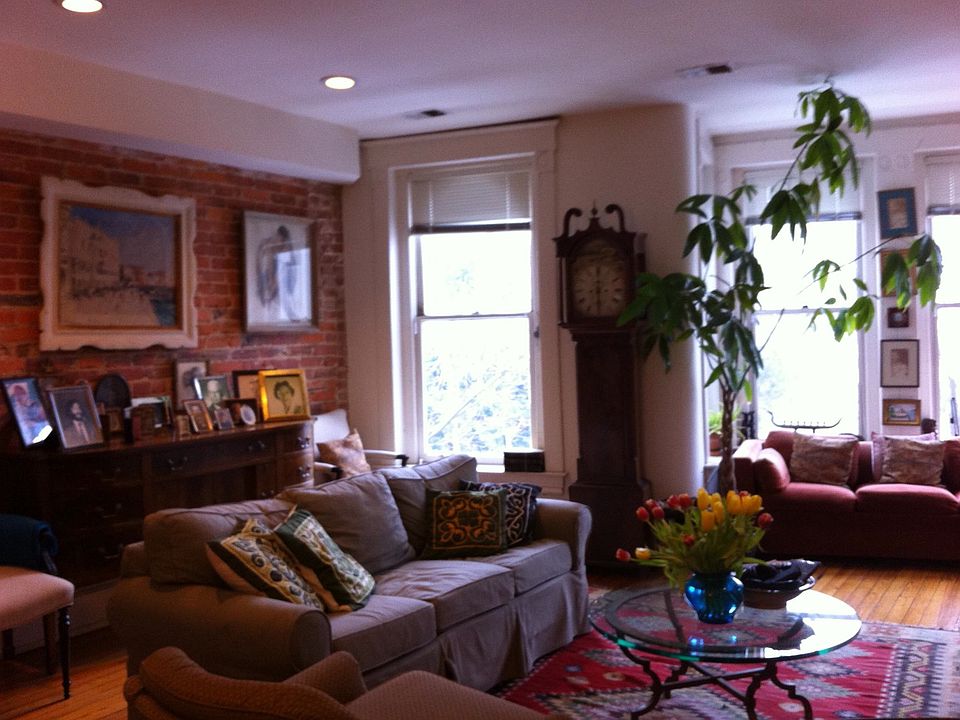 2nd image of 1850 Mintwood Pl NW