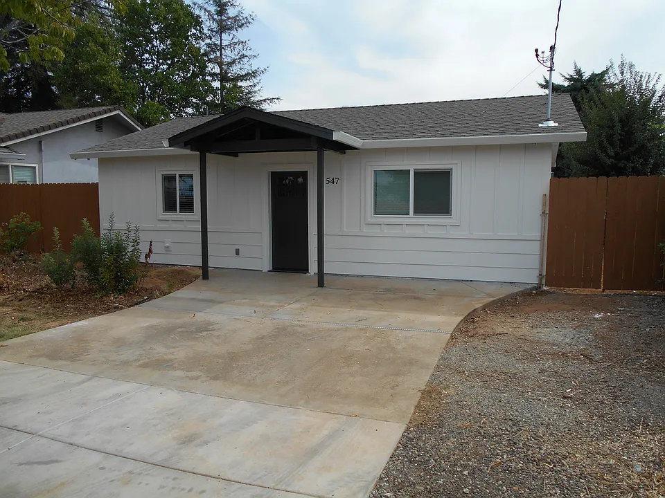547 Loma Vista Dr