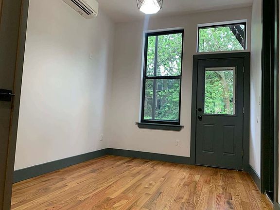 5th image of 18 Park St APT 1R