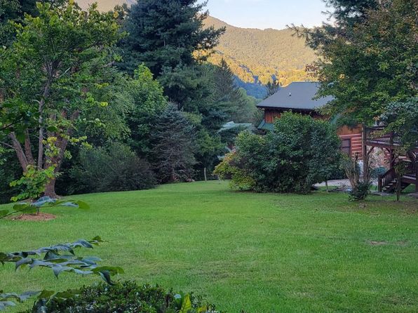 80 McIntosh Ln #B, Maggie Valley, NC 28751