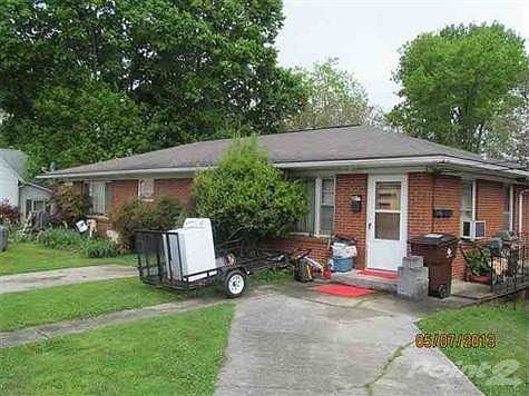 1st image of 726 E Jefferson St