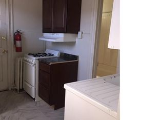 926 Buttonwood St APT 3, Reading, PA 19604