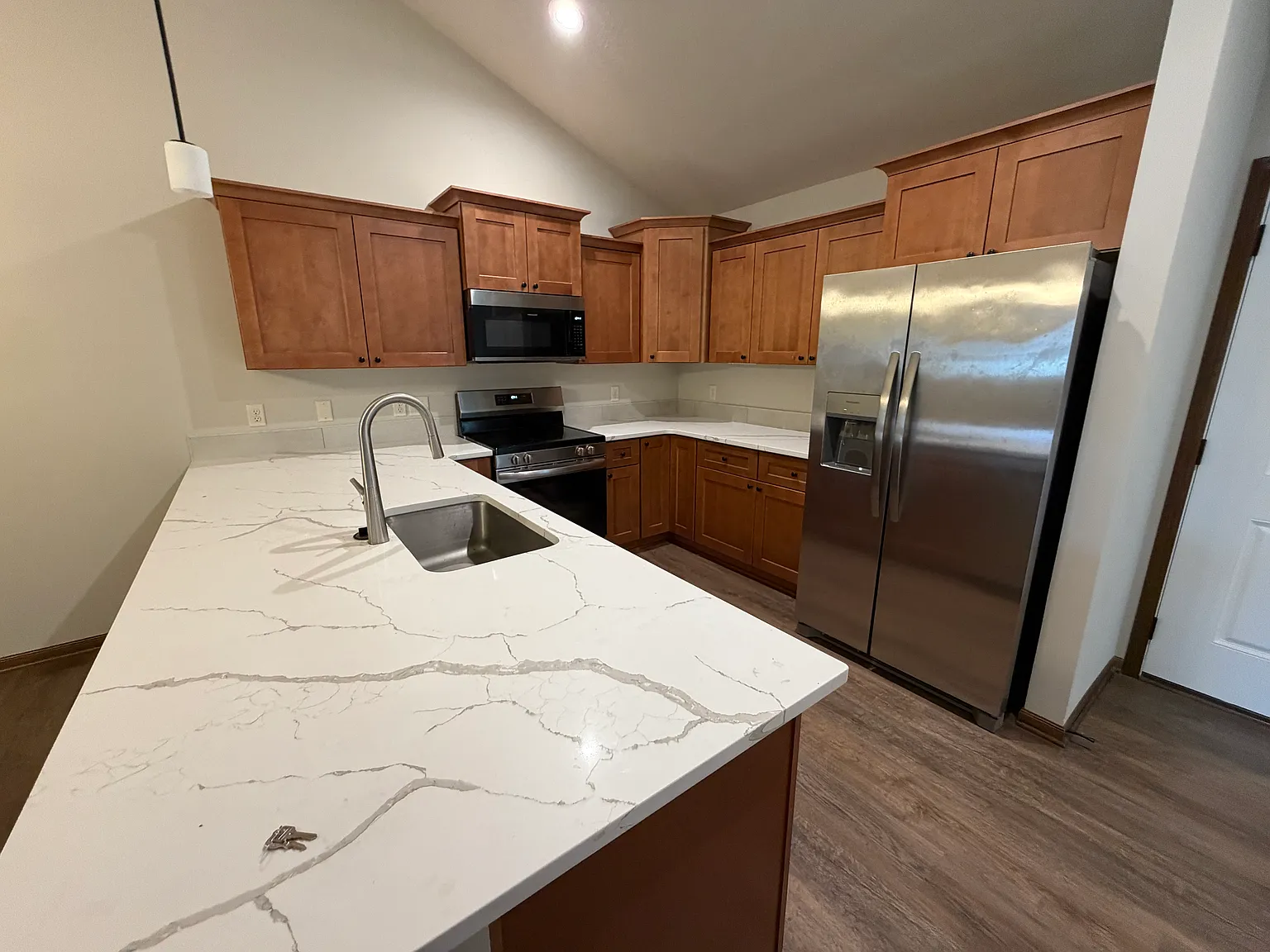 3 bed, 2130 sqft, $2,295 — Photo 2