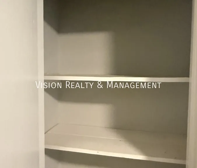 133 Salem Dr — Photo 2