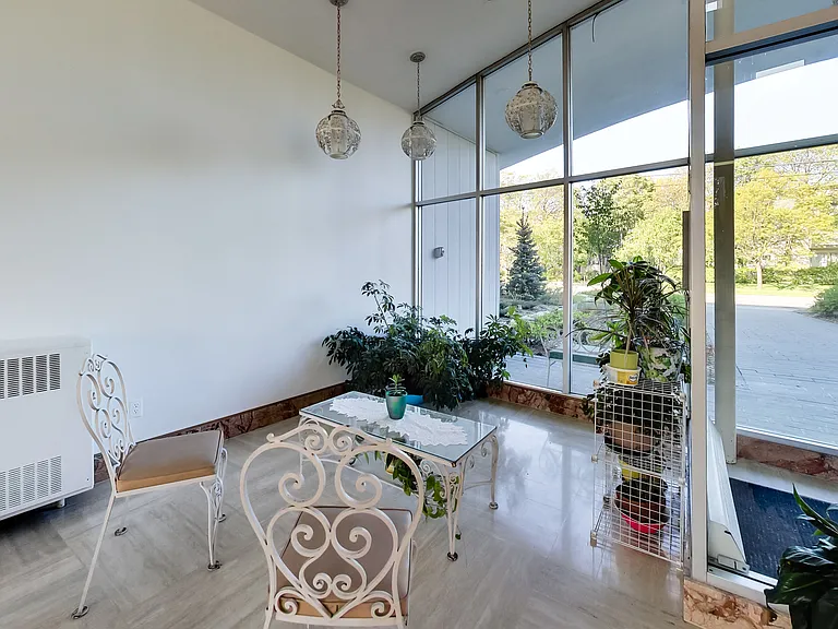 414 Willowdale Ave #112 — Photo 52